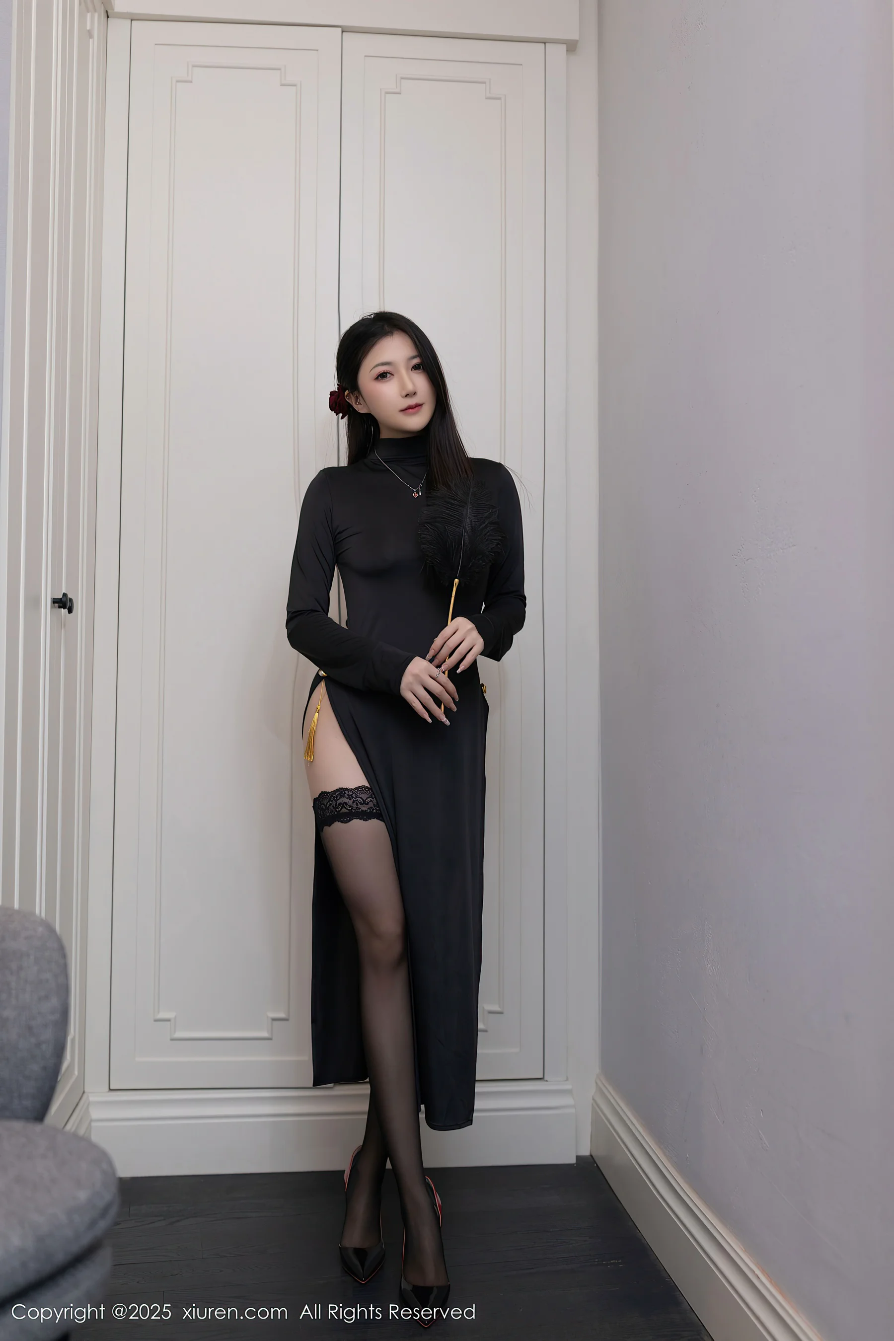 [XiuRen秀人网] No.10023 鱼子酱Fish 黑丝美腿 - 爱照片