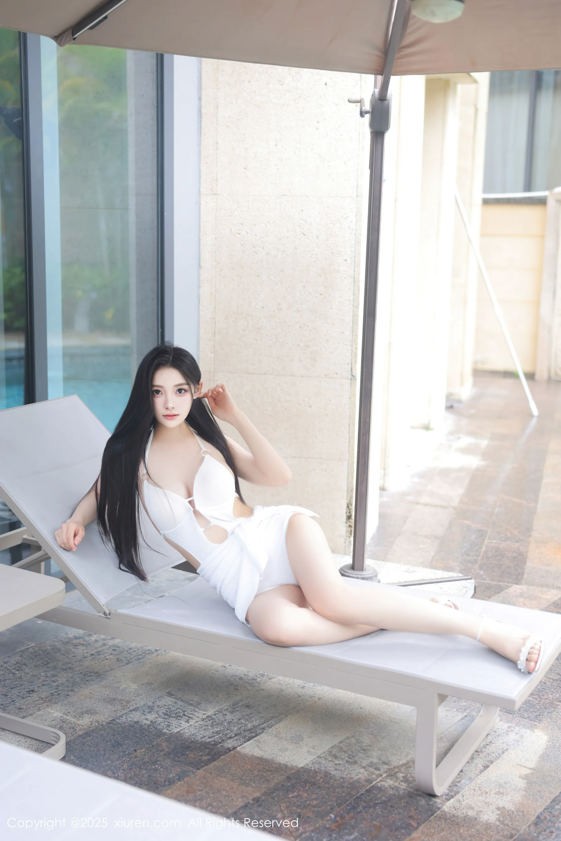 [XiuRen秀人网] No.9929 白浅浅 美腿性感 - 爱照片