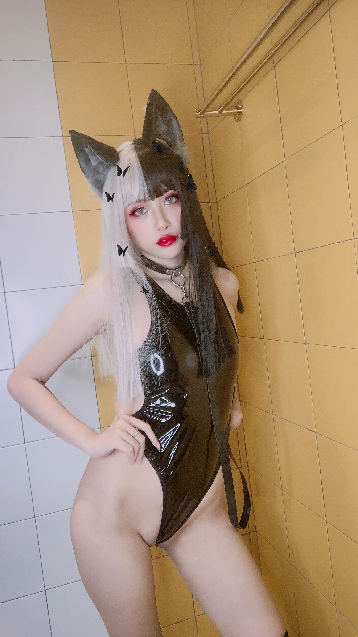 Byoru – Luna Latex - 爱照片