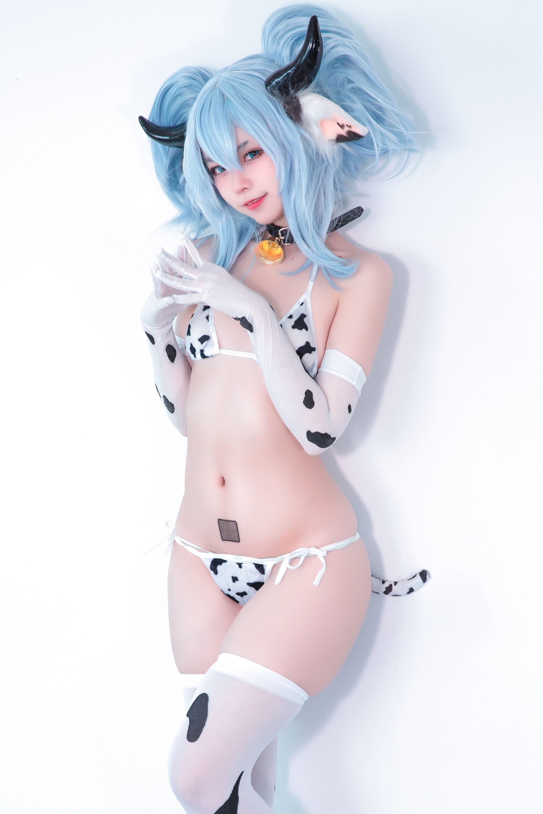 [网红COSER写真] 动漫博主G44不会受伤 – PA-15 奶牛 套图 - 爱照片