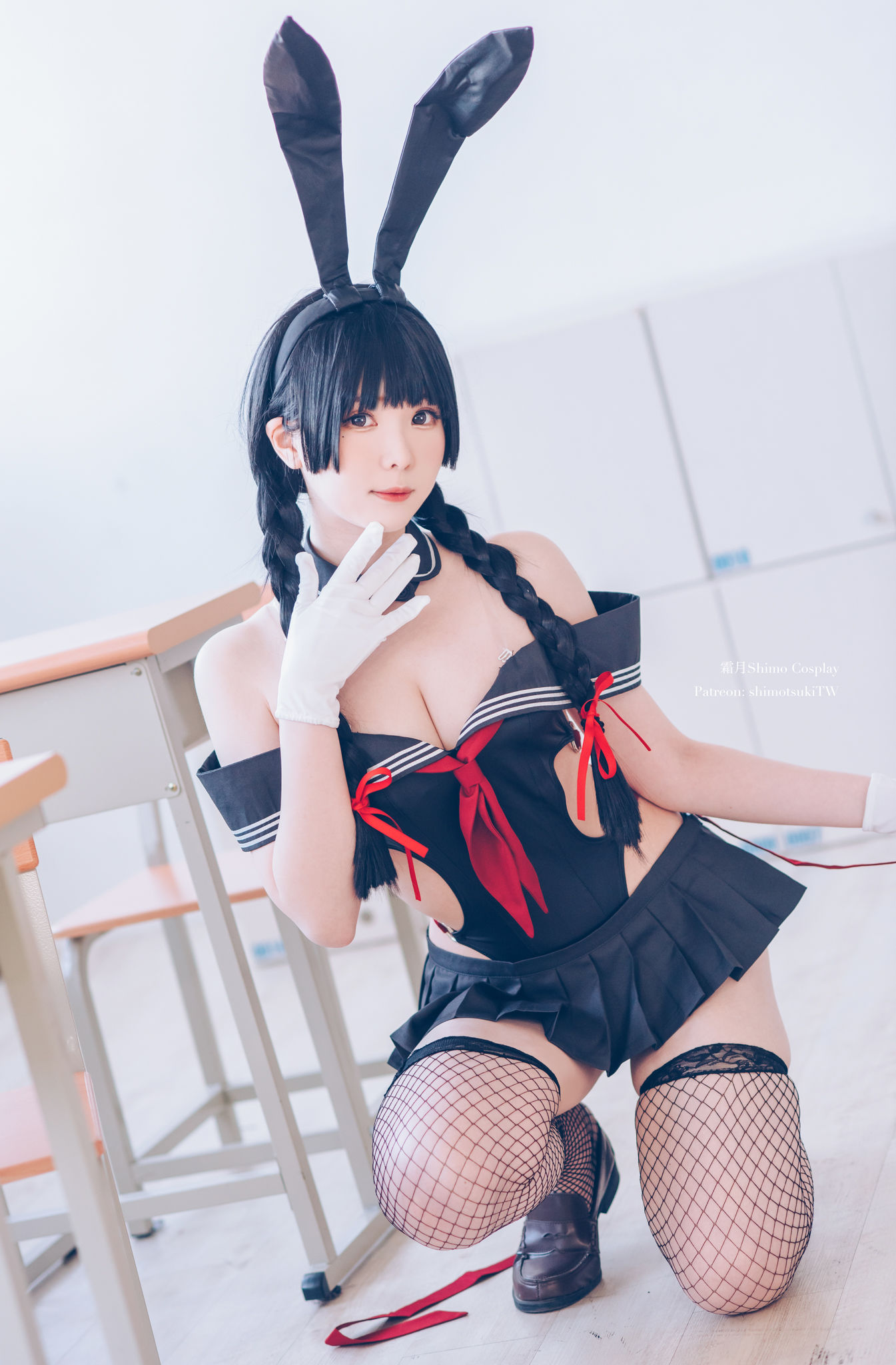 [网红COSER] 微博妹纸霜月shimo – 卯月桃子 水手服兔女郎 - 爱照片