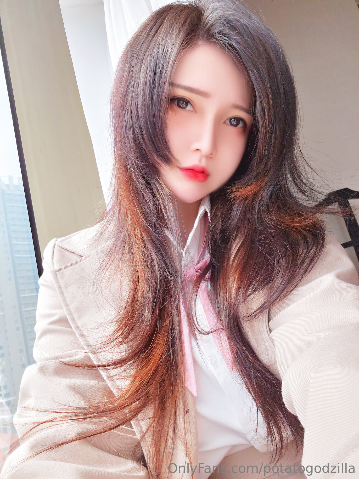 Potato Godzilla – Student - 爱照片