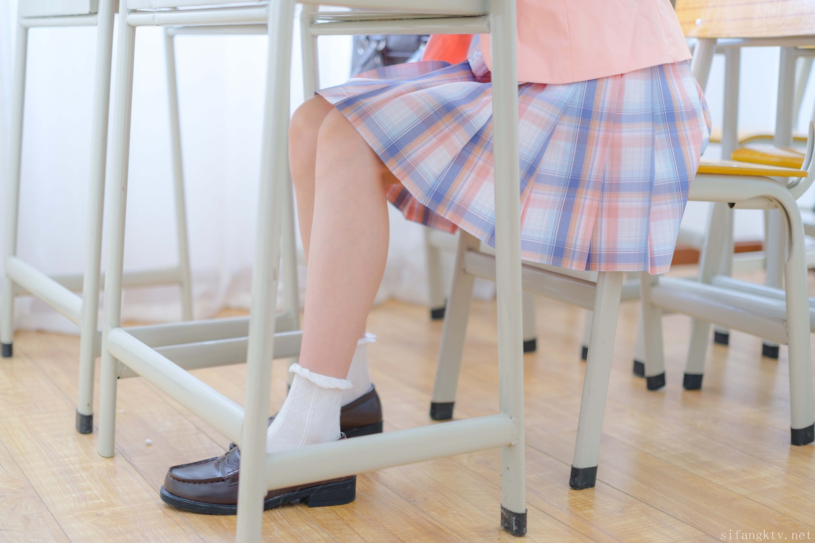 [森萝财团] 内購私定 小七 纯欲JK学院风私拍 - 爱照片