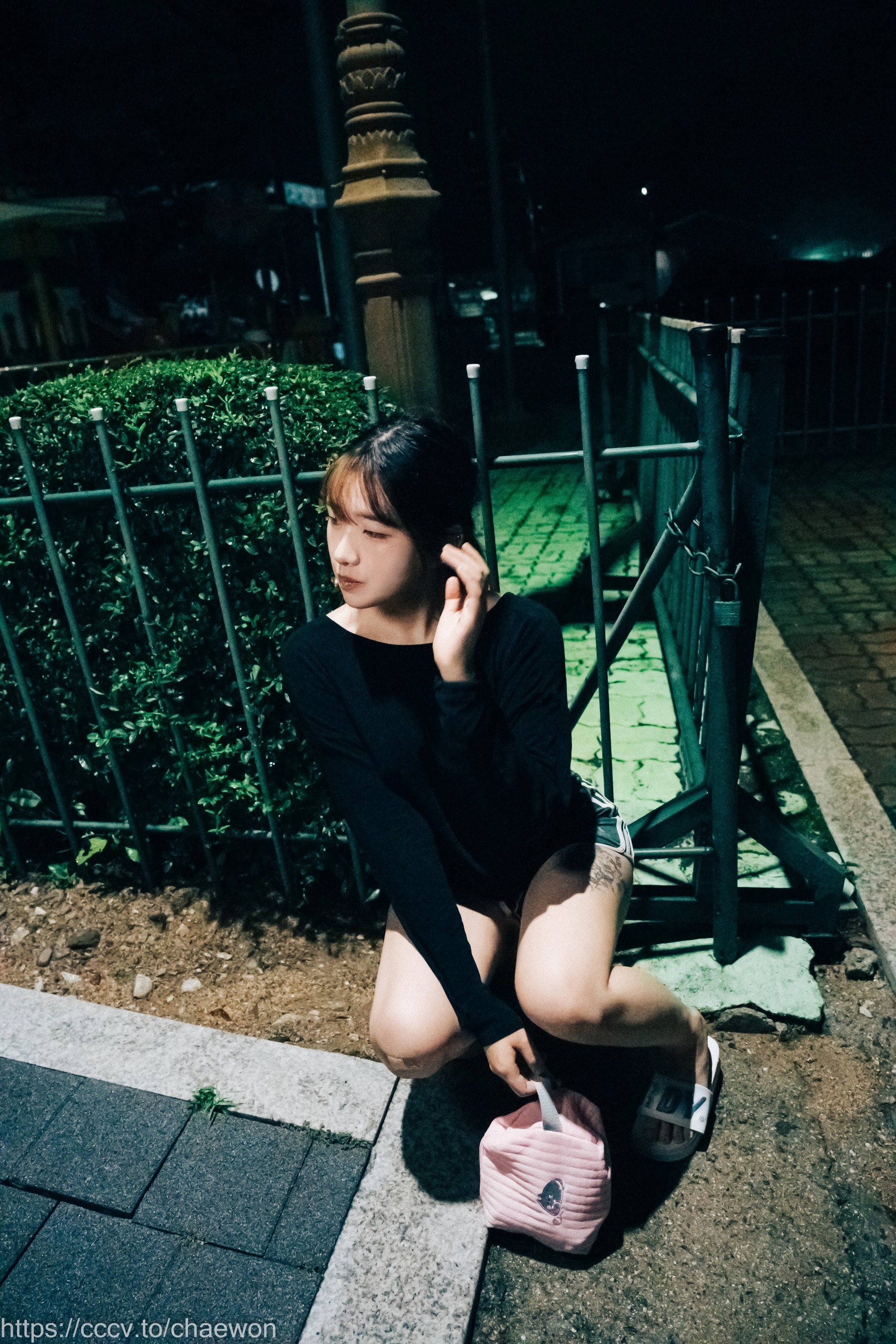 [Loozy] SonSon (손손) – Public Toilet - 爱照片