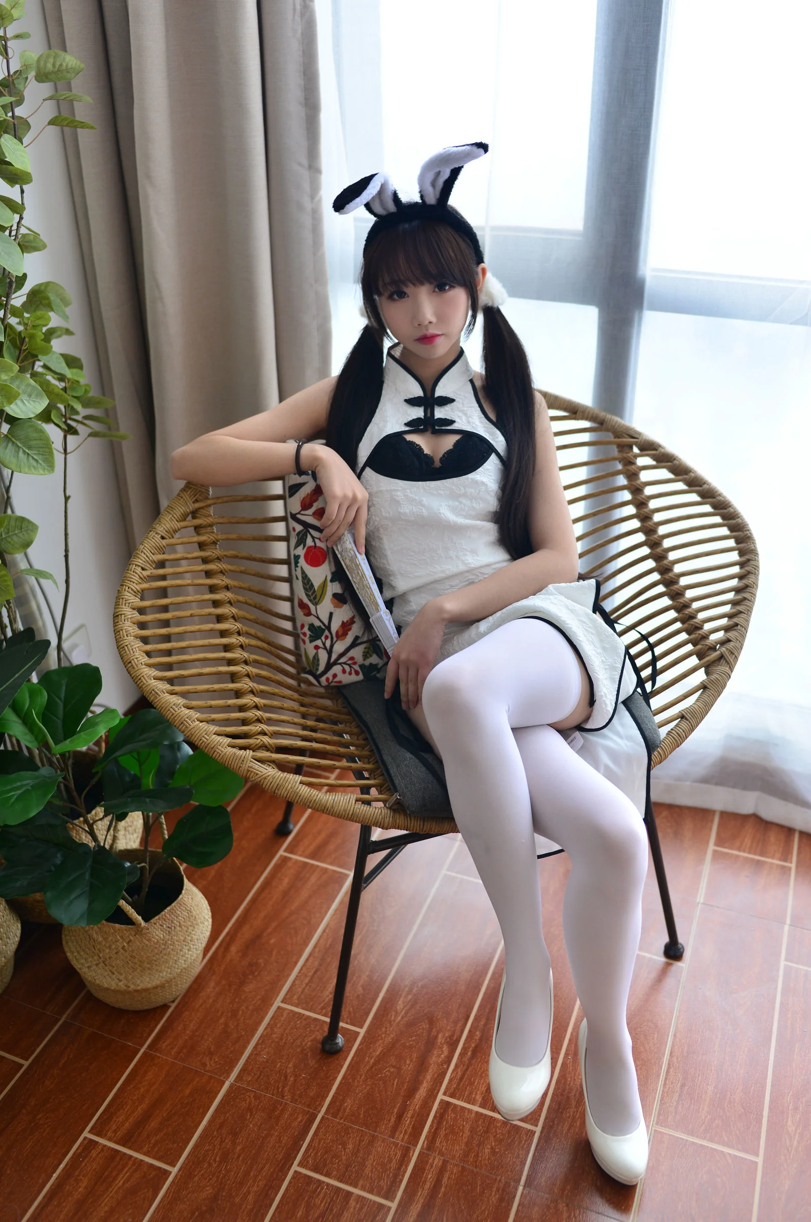 雪琪 《七三旗袍》 [萝莉COS] 写真集 - 爱照片