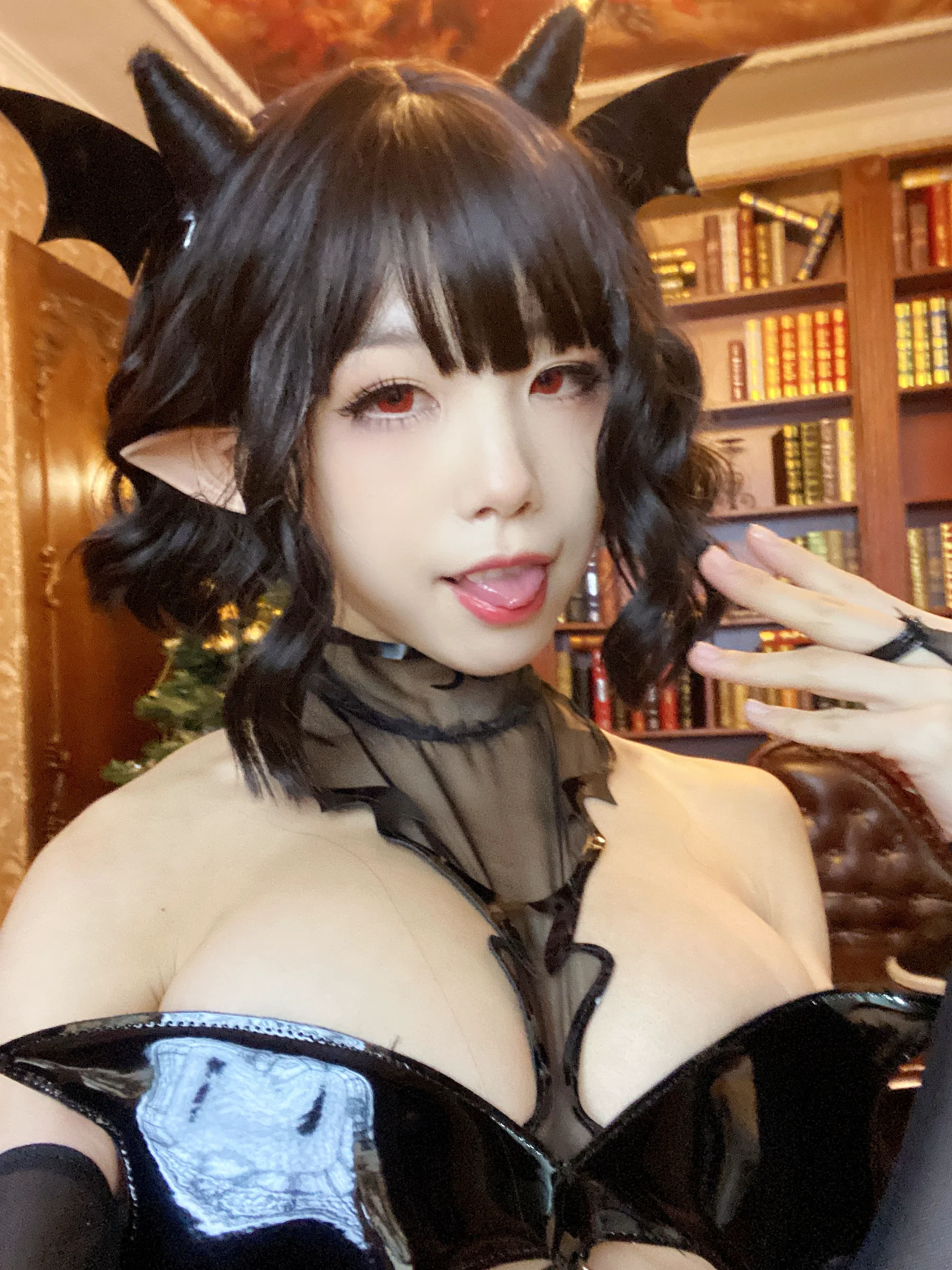 [COS福利] 动漫博主水淼aqua 《魅魔》 写真集 - 爱照片