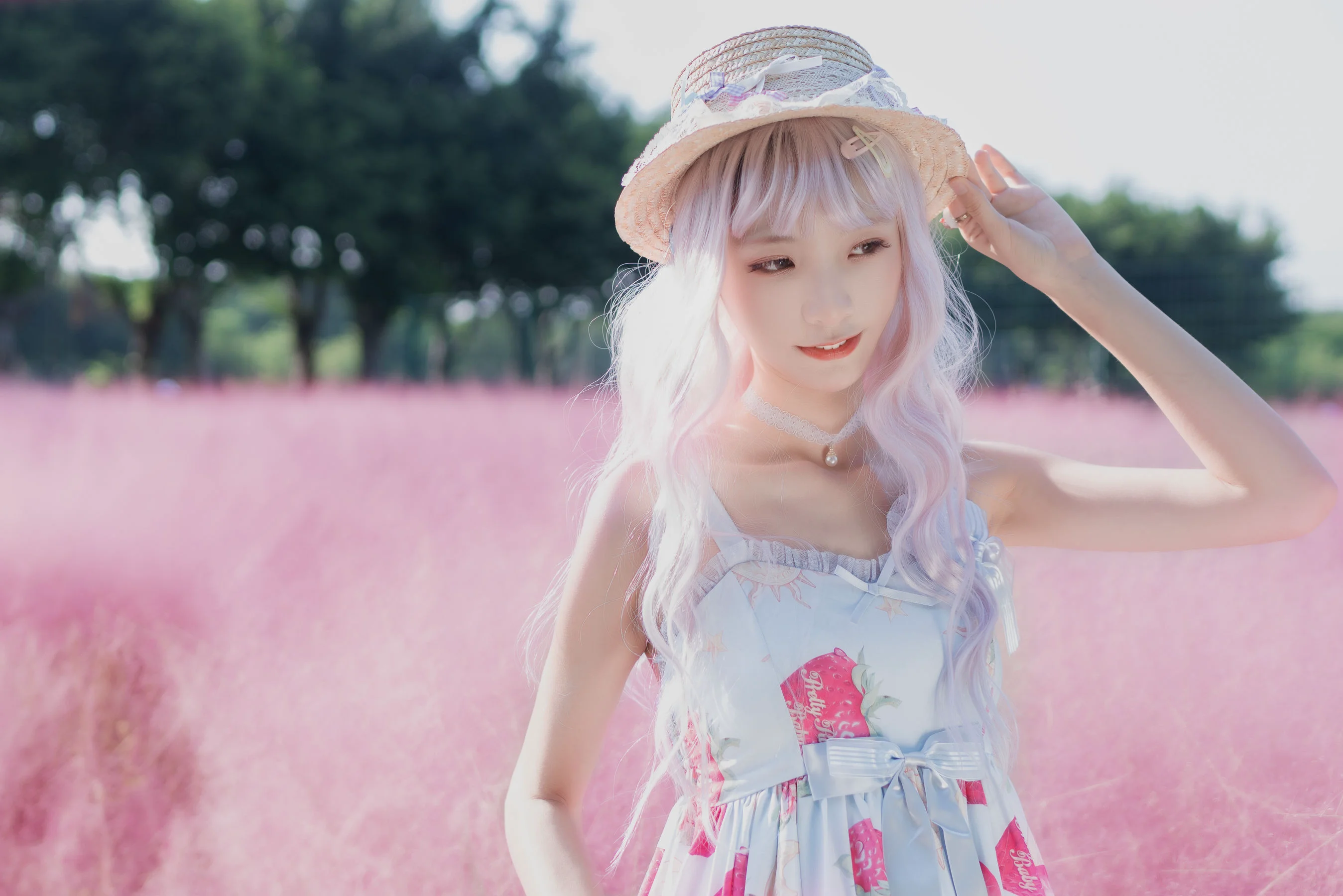 网红美女西瓜 《粉草》 写真集 - 爱照片