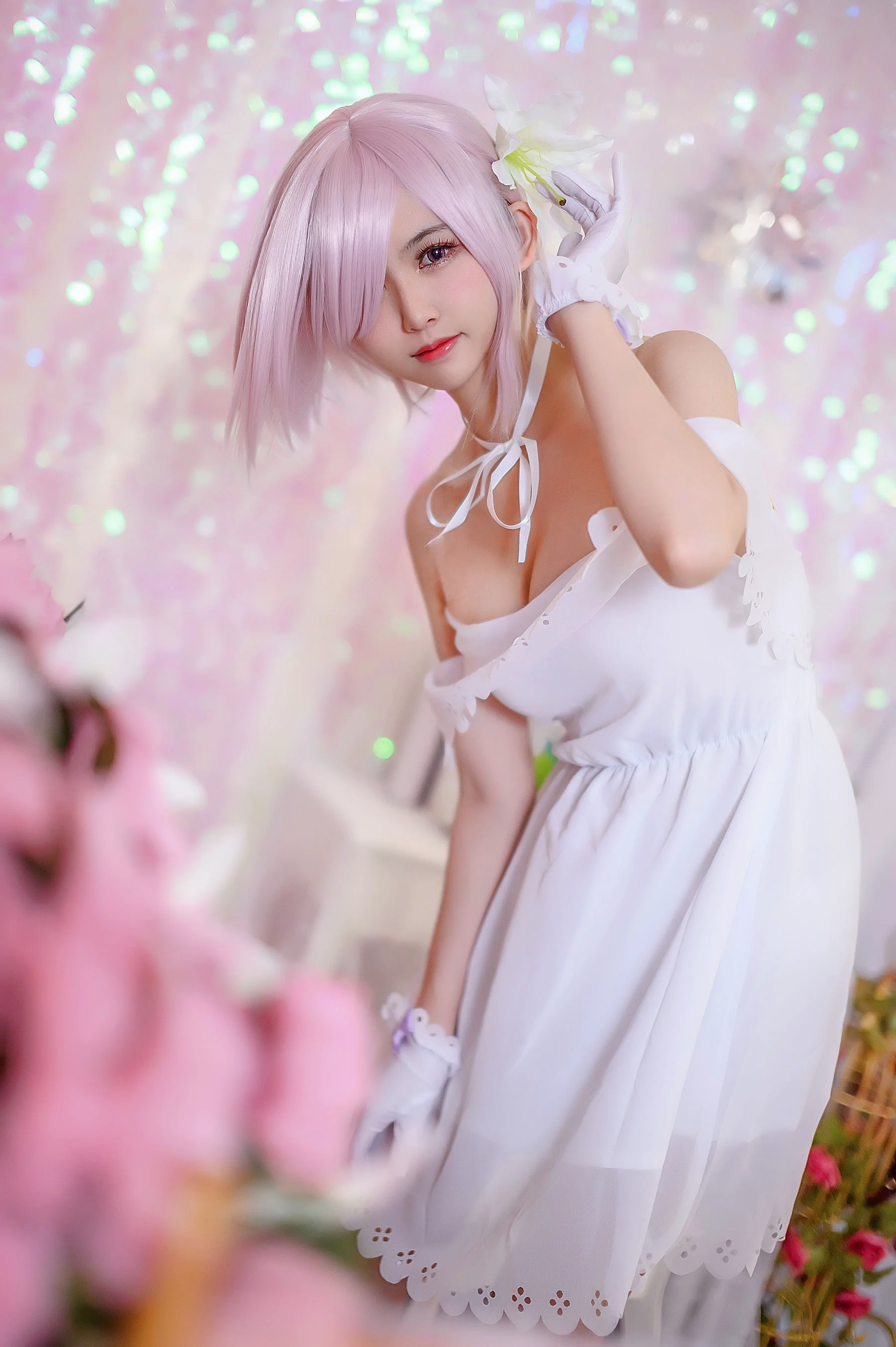 超人气Coser鳗鱼霏儿 《玛修白裙》 写真集 - 爱照片