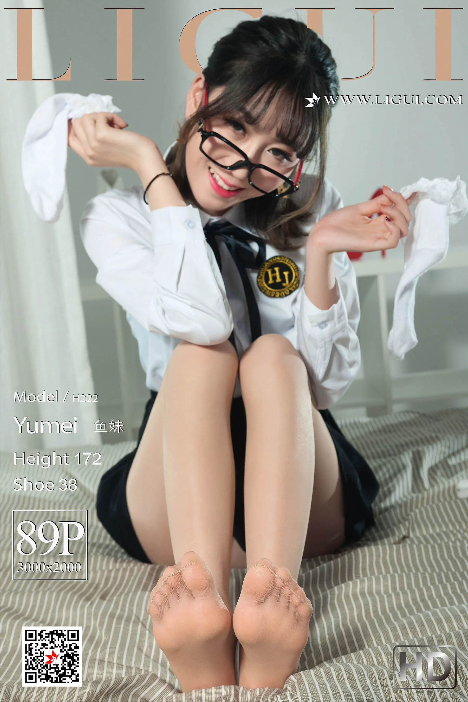 鱼妹《短筒袜玉足》[丽柜Ligui] 网络丽人 写真集 - 爱照片