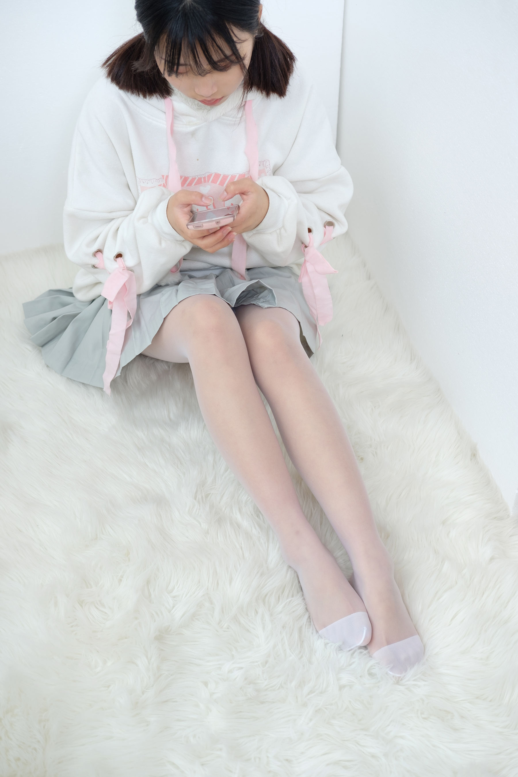 白丝美足少女 [森萝财团] [BETA-016] 写真集 - 爱照片