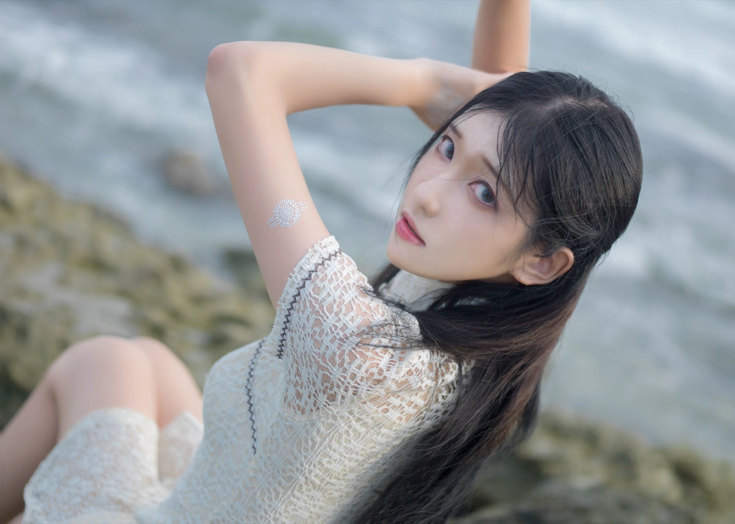 动漫博主南桃Momoko 《街拍白旗袍》 写真集 - 爱照片