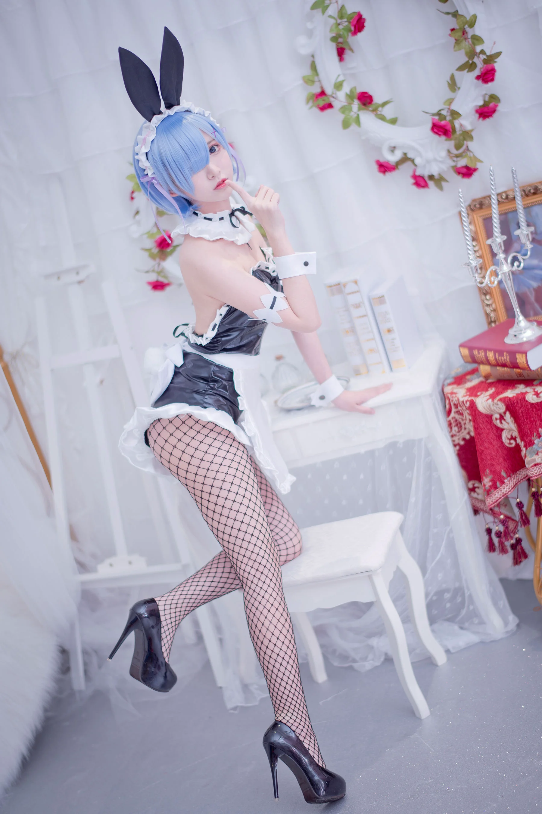 超人气Coser鳗鱼霏儿 《蕾姆》 写真集 - 爱照片