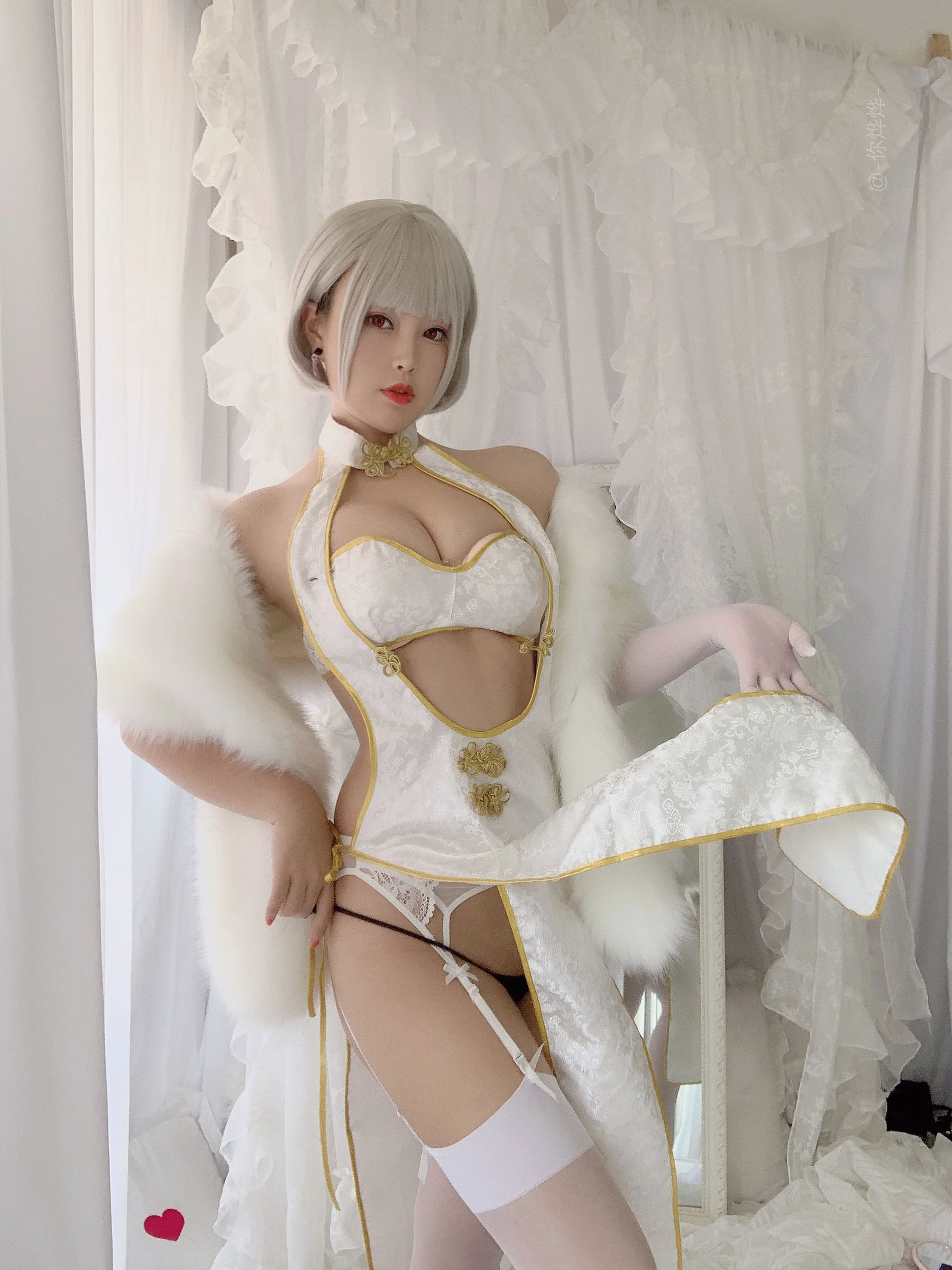 萌系小姐姐-白烨- 《白旗袍》 写真集 - 爱照片