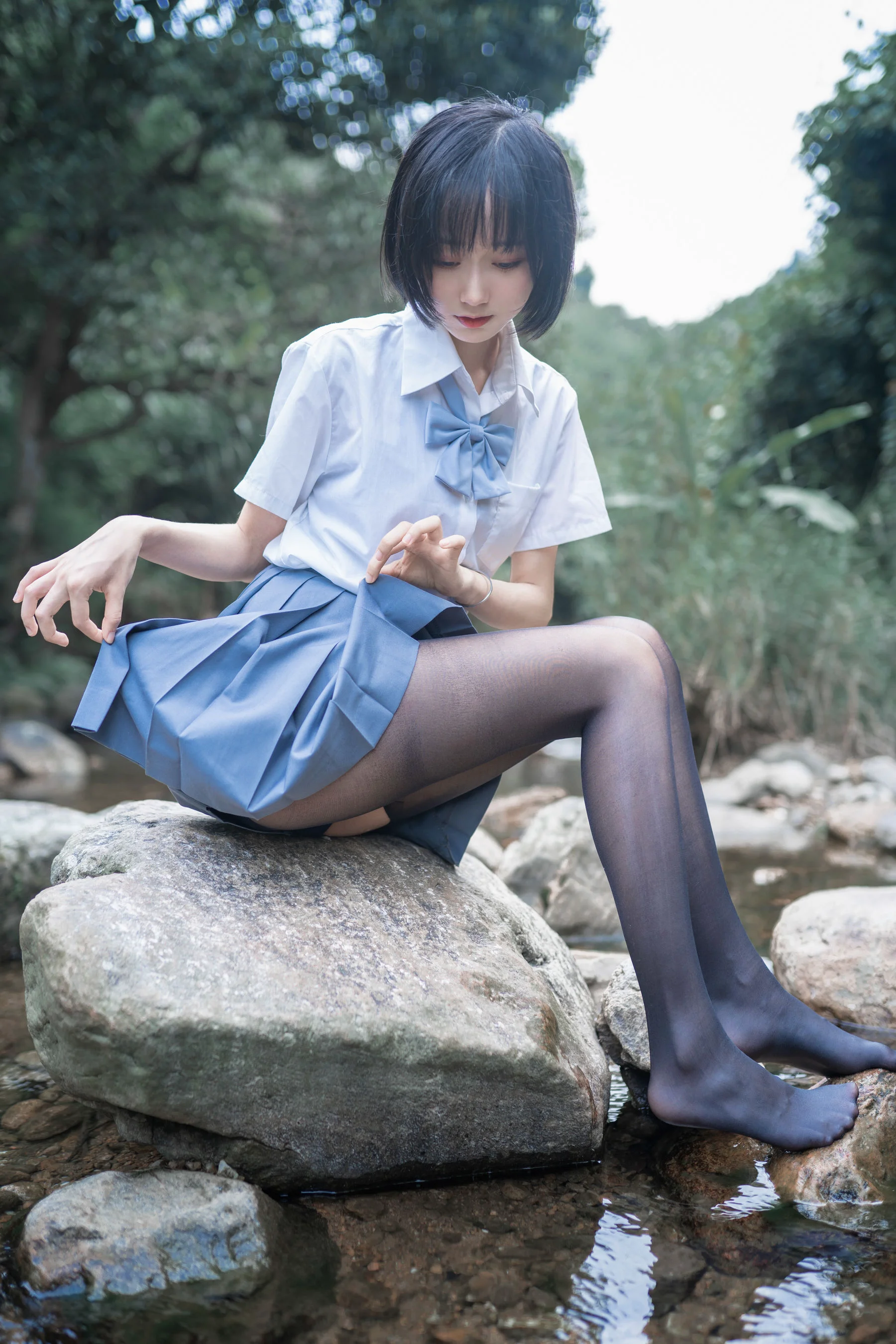 萌系小姐姐木绵绵OwO 《水色溪边制服》 写真集 - 爱照片