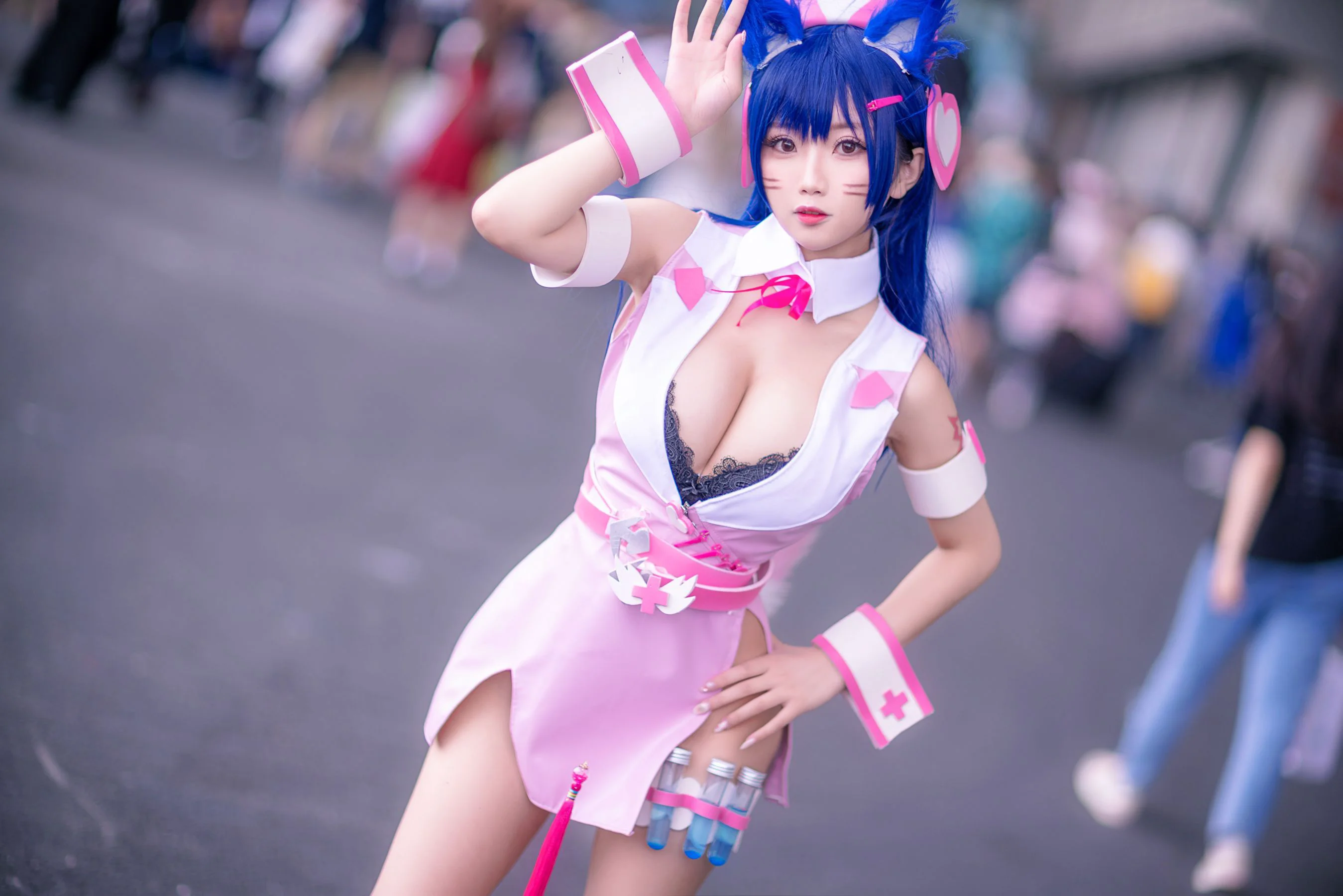 白嫩美少女鬼畜瑶 《阿狸》 写真集 - 爱照片