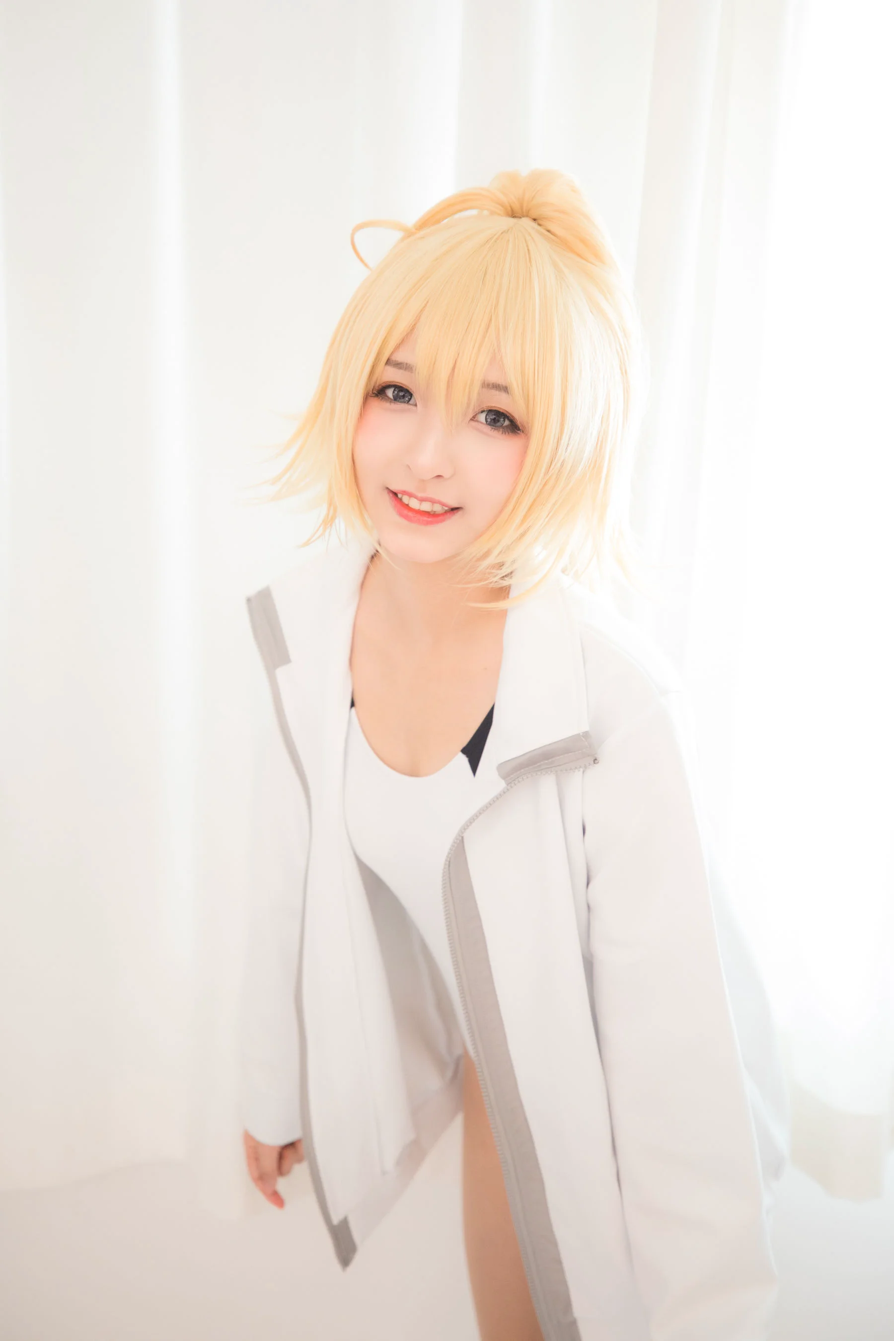 神楽板真冬《贞德泳装》 [萝莉COS] 写真集 - 爱照片