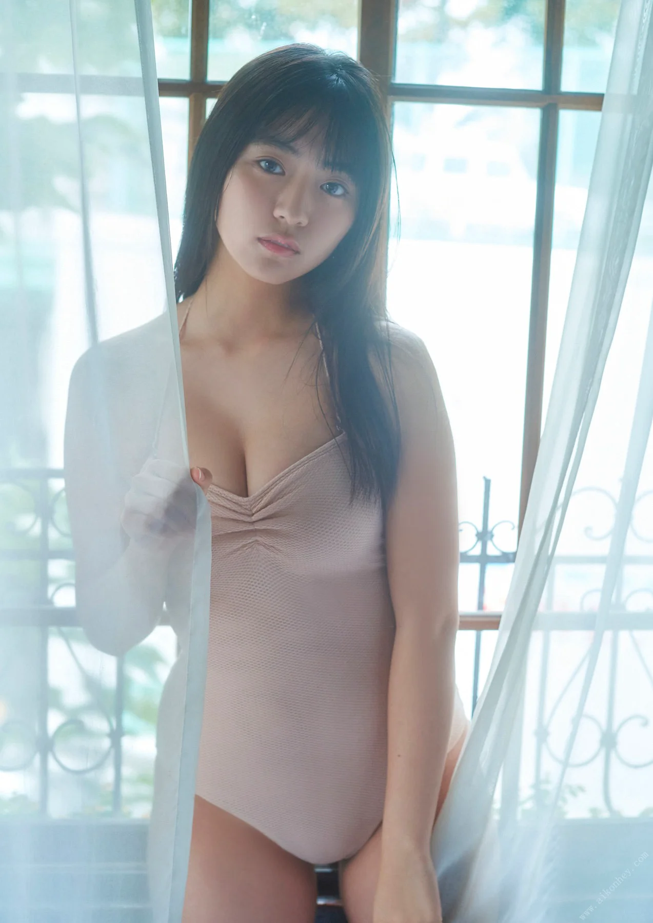 豊田ルナ『恋の光線』BOMBデジタル写真集 - 爱照片