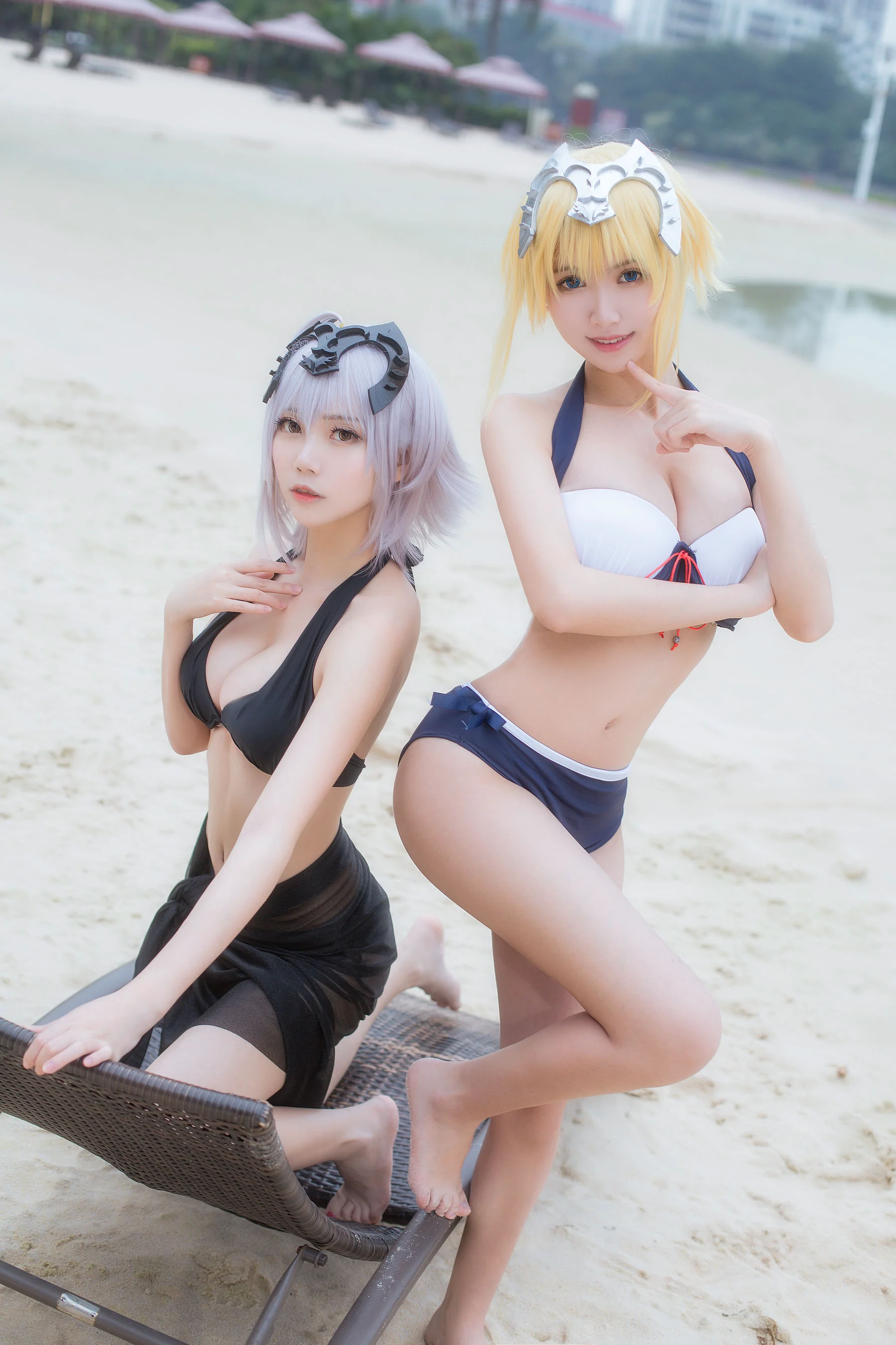超人气Coser鳗鱼霏儿&大肉丸Amiee 《贞德》 写真集 - 爱照片