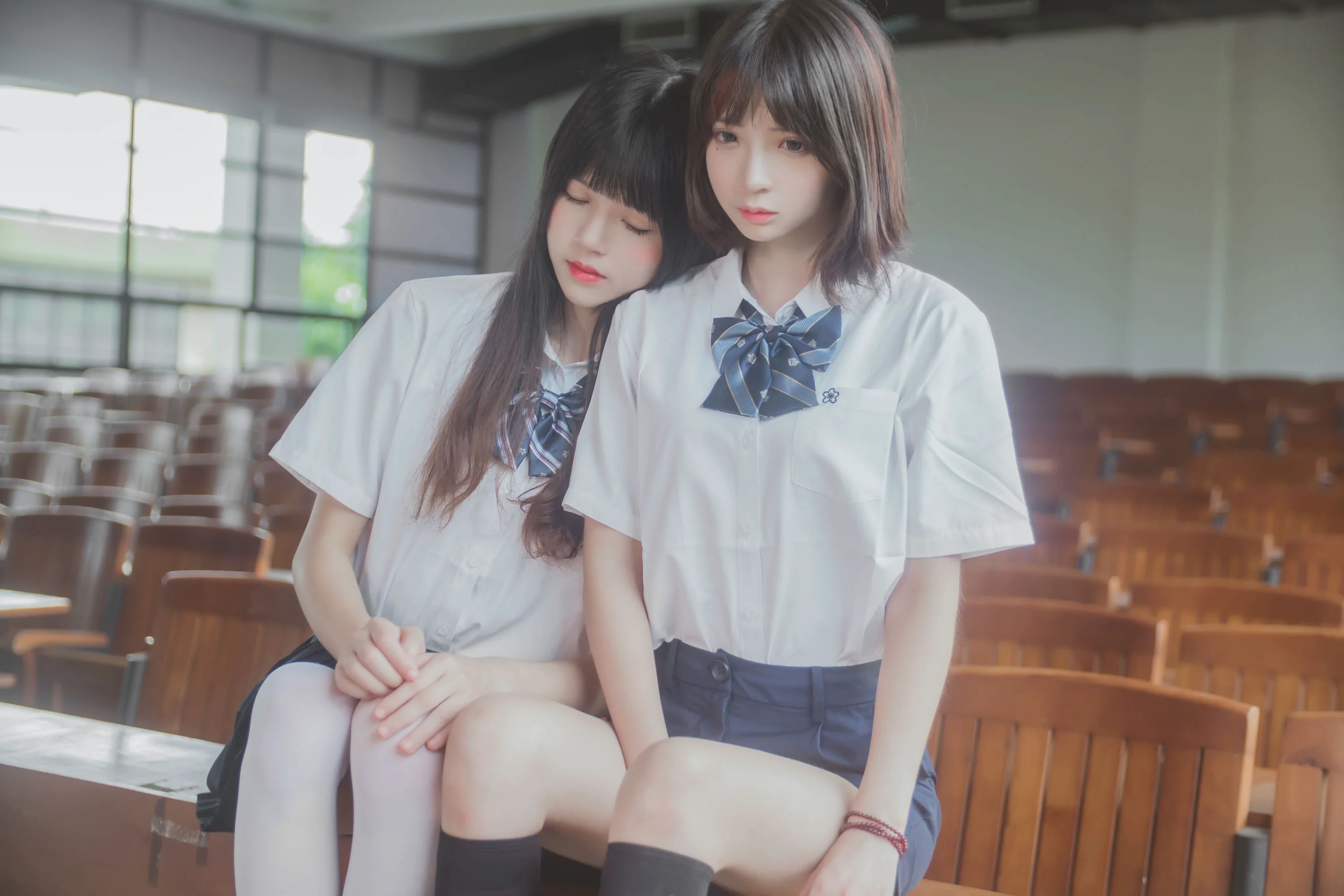 桜桃喵&疯猫ss《JK百合》 [萝莉COS] 写真集 - 爱照片