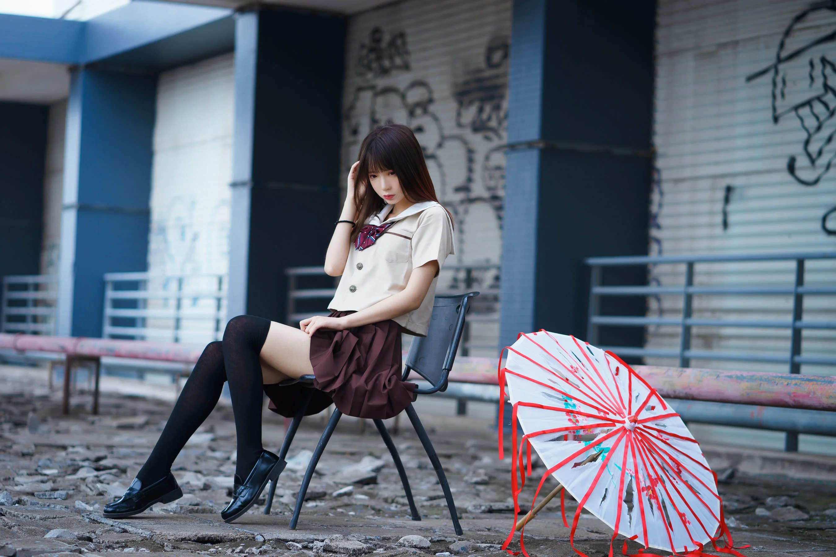 疯猫ss《丝袜狂想曲(伞)》 [萝莉COS] 写真集 - 爱照片
