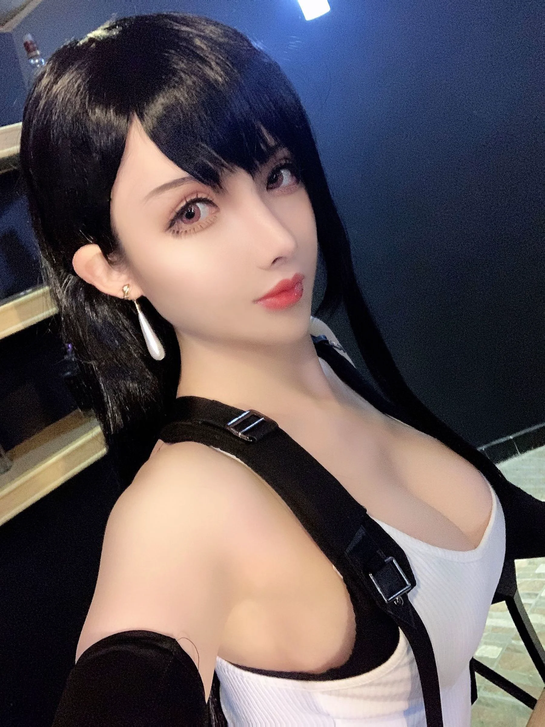 [COS福利] rioko凉凉子 《蒂法自拍》写真集 - 爱照片