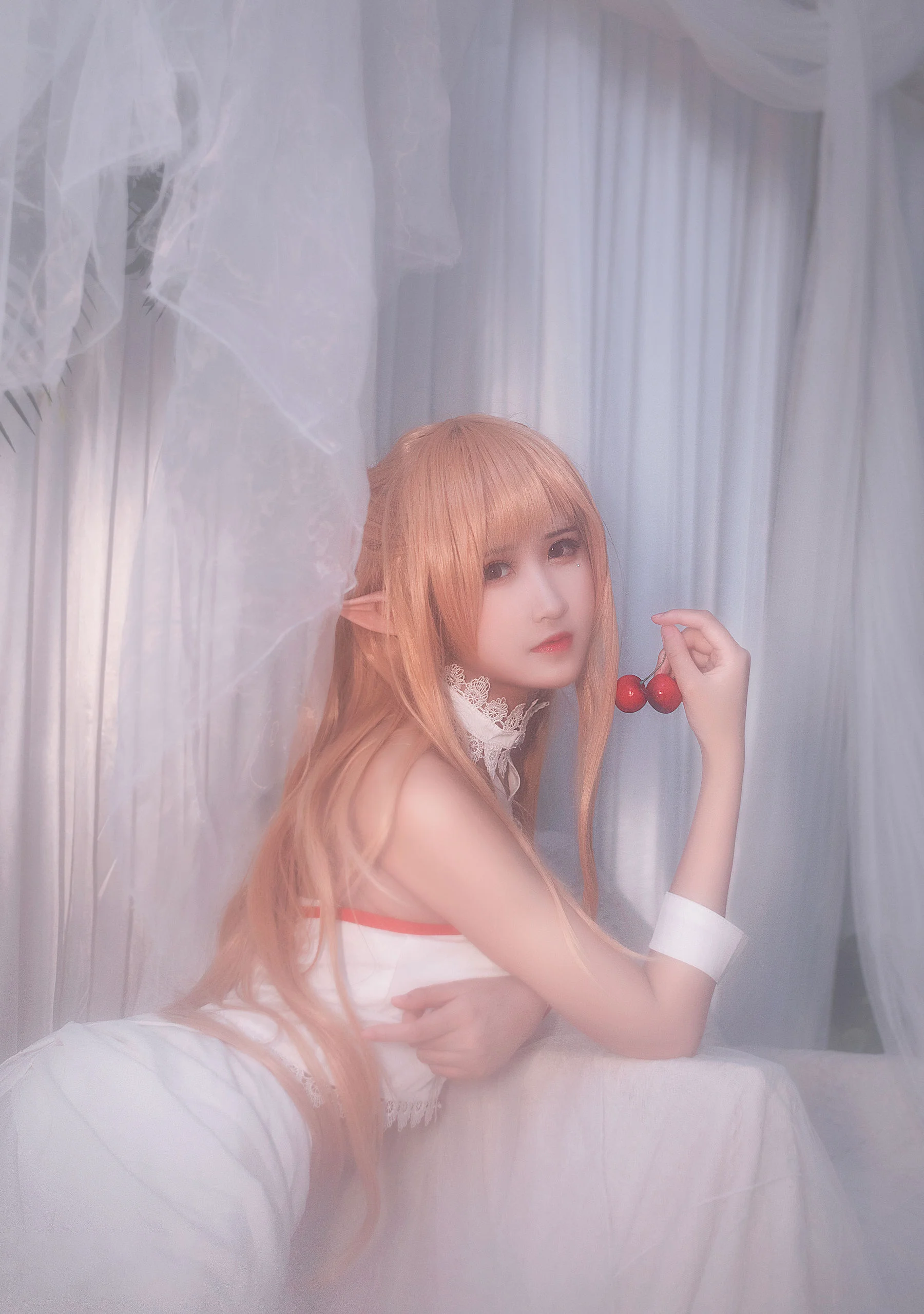 [COS福利] 微博妹子三度_69 《亚斯娜》 写真集 - 爱照片